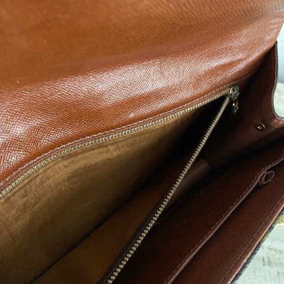 SOLD Auth Louis Vuitton Crossbody - Picture 7 of 12